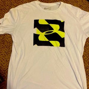 White XL Under Armour T Shirt